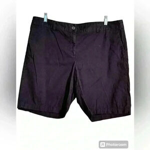 Women’s Ann Taylor shorts in black, size 16